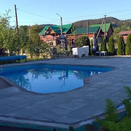 Садиба Янчар з Басейном Микуличин Экстерьер фото