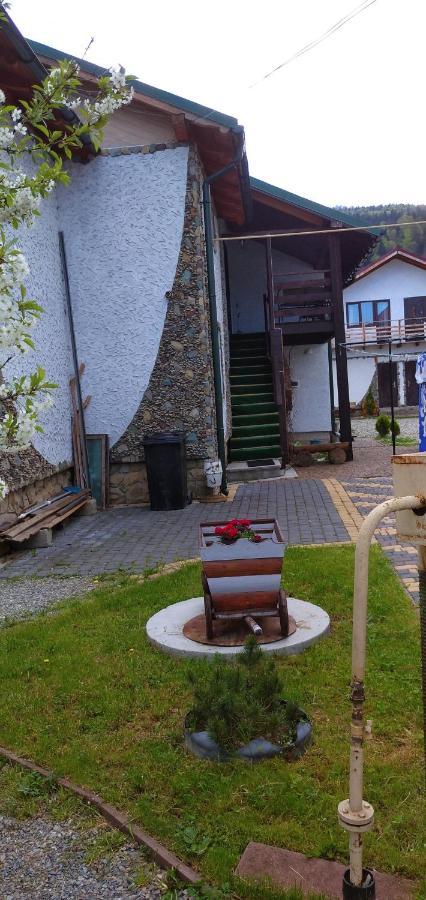 Holiday home янчар з басейном
