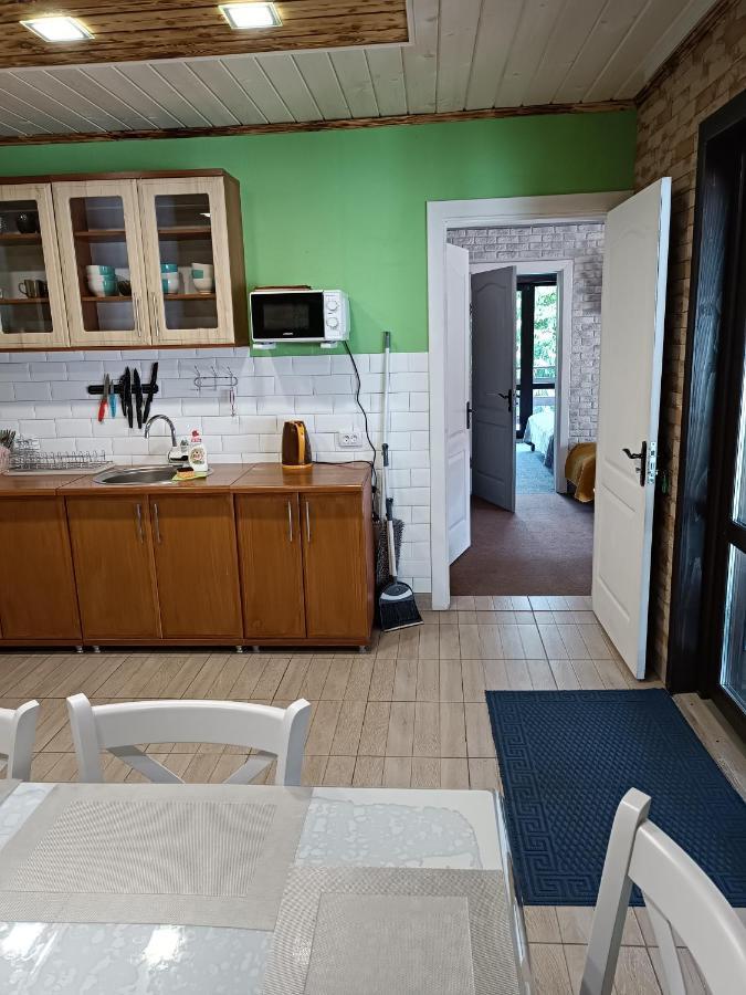янчар з басейном Holiday home *