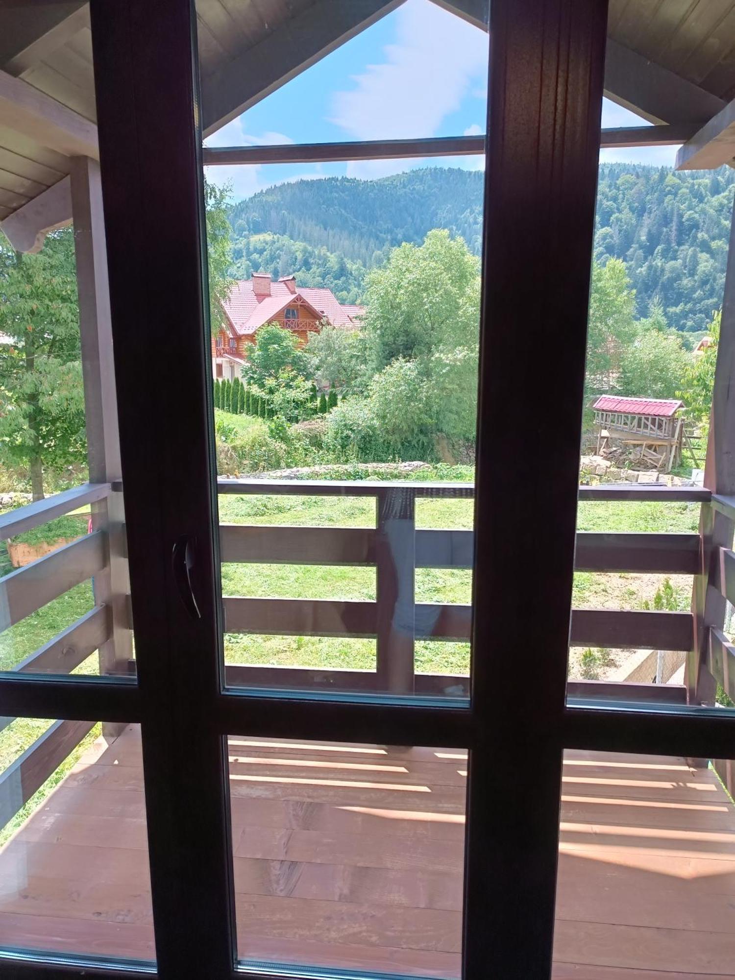 янчар з басейном Holiday home
