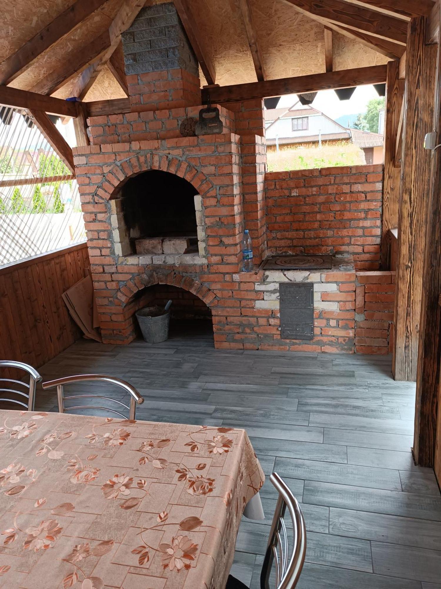 янчар з басейном Holiday home