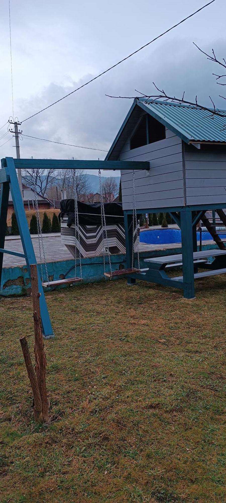 янчар з басейном Holiday home